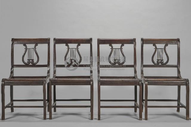 靠背豎琴紋飾餐椅藏品圖，第1張