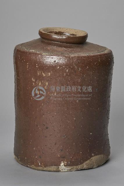 陶製灰胎深褐釉直筒酒甕藏品圖，第1張