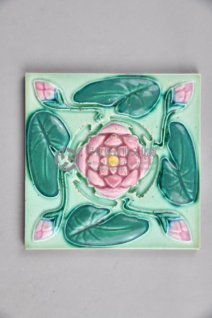 綠底蓮花瓷製花磚藏品圖，第1張