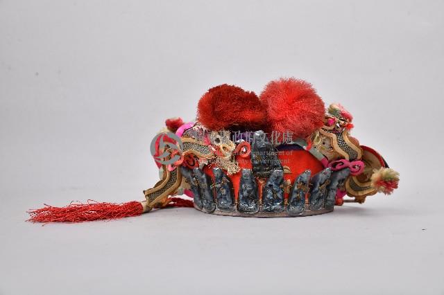 紅球人偶童帽藏品圖，第1張