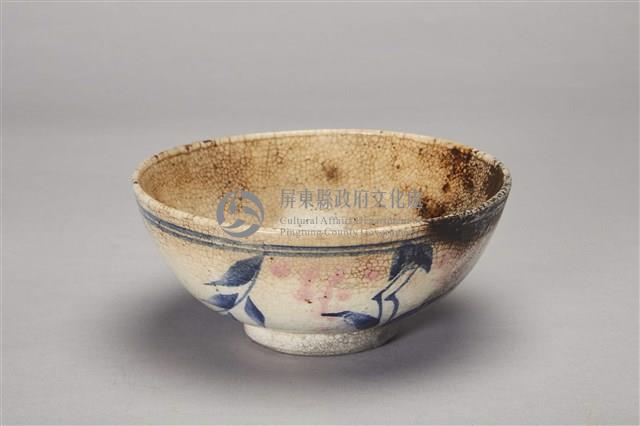 彩繪白釉開片陶碗藏品圖，第1張