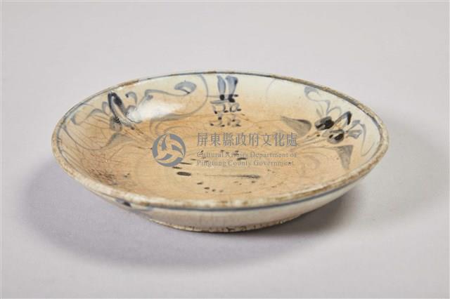 開片青花白陶盤藏品圖，第1張