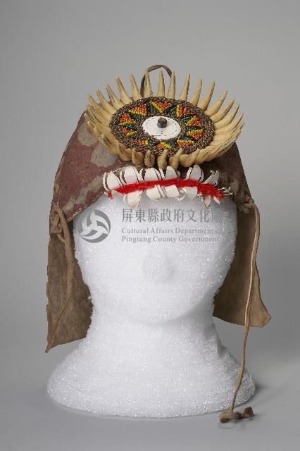 綴珠獸牙男性皮帽藏品圖，第1張