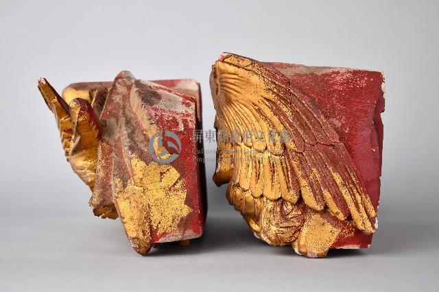 浮雕金漆鷹鳥木斗拱藏品圖，第3張