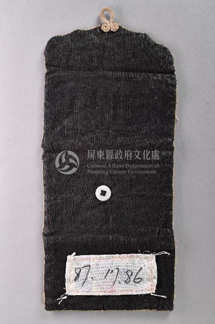 回字紋彩繡紫紅白三夾層荷包藏品圖，第3張