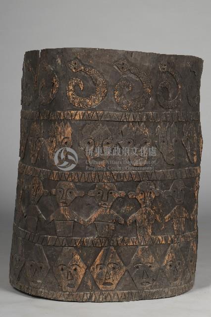 浮雕人面人像無底木製穀桶藏品圖，第3張