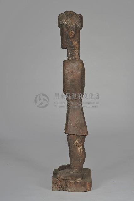 雙手曲放胸前男性立像人偶藏品圖，第3張