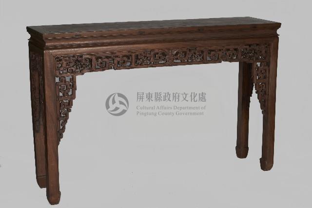 鏤雕四足馬蹄雲捲花草紋神案藏品圖，第5張