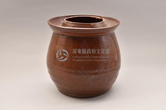 陶製褐釉素面罐藏品圖，第3張