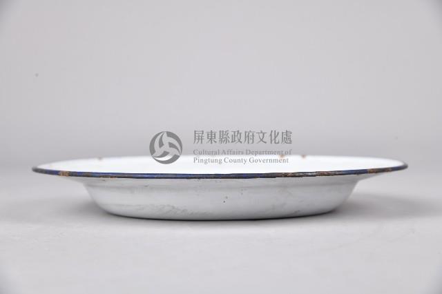 素面白漆藍紋鐵製盤藏品圖，第2張