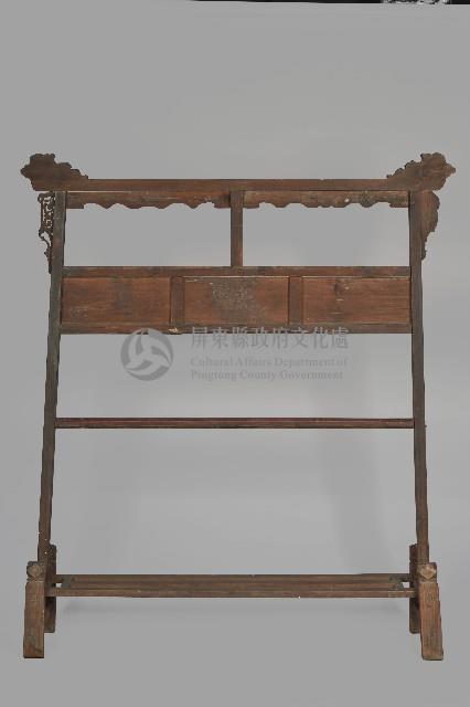 雕花螺鈿木製衣架藏品圖，第2張