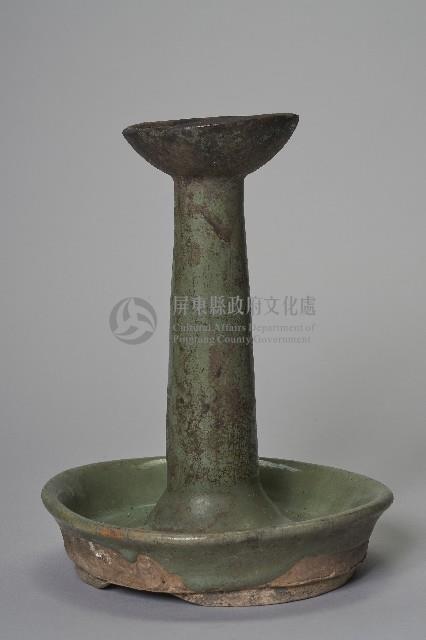 綠釉燭臺藏品圖，第2張