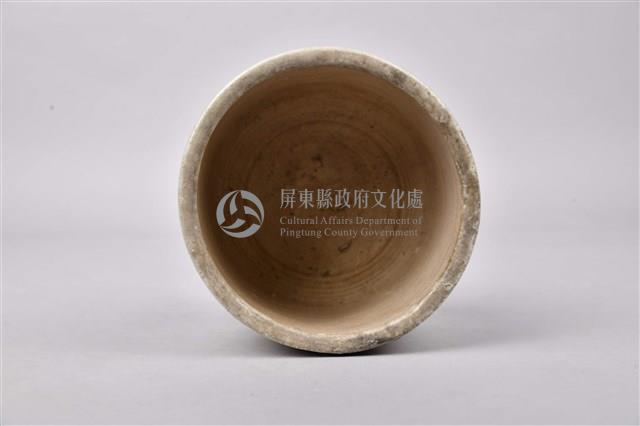 白釉歛口三足爐藏品圖，第3張