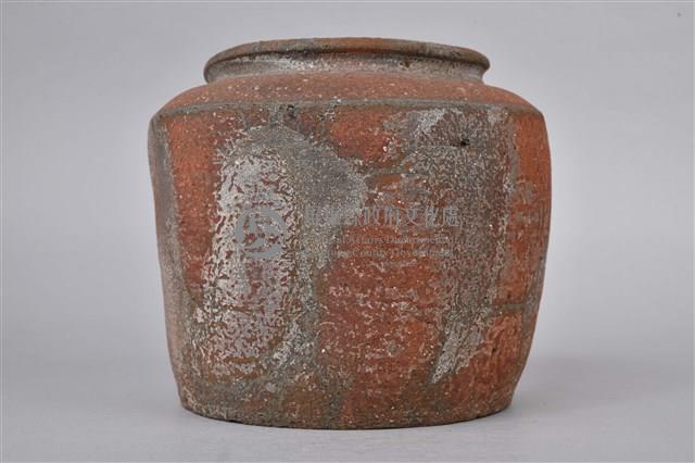 陶製褐釉素面罐藏品圖，第1張