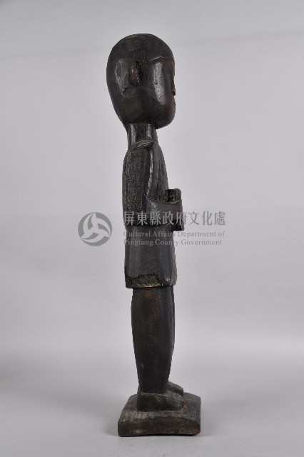 右手持杯戴帽男性立像人偶藏品圖，第4張