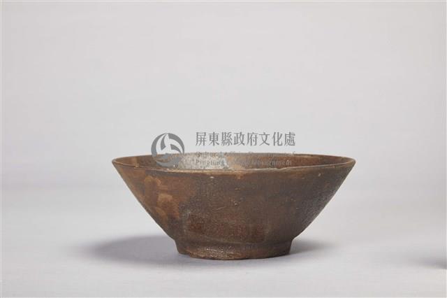 紅胎褐釉素面陶碗藏品圖，第2張