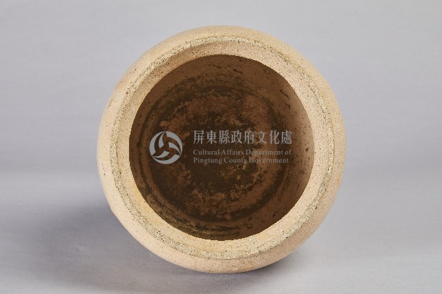 陶製素面黃白釉罐藏品圖，第2張