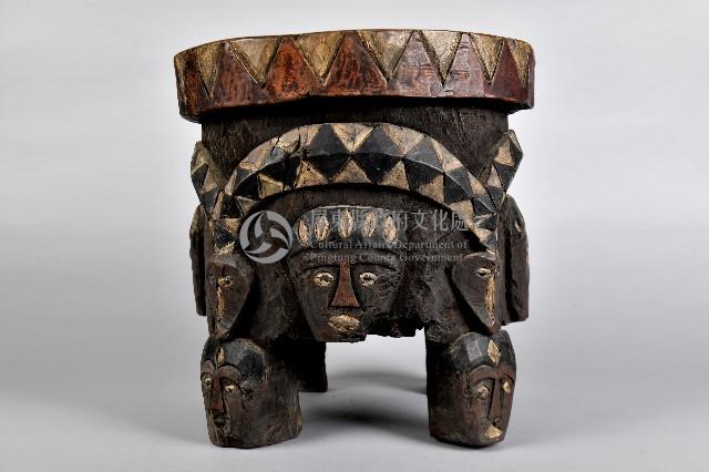 浮雕人面百步蛇木椅藏品圖，第4張