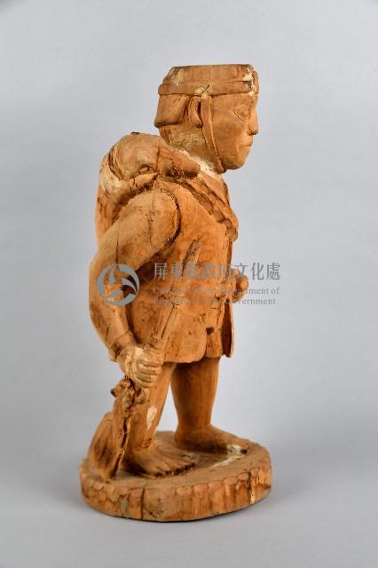 揹山豬持槍獵人木製人偶藏品圖，第4張