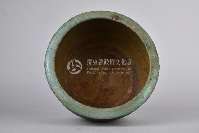 陶製紅胎青釉素面盆藏品圖，第2張