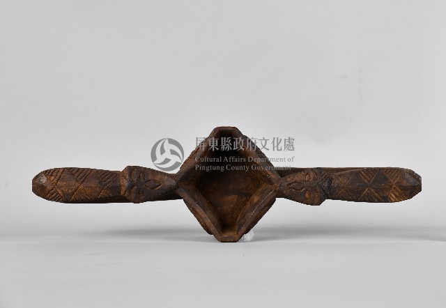 人面百步蛇紋木製單連杯藏品圖，第2張