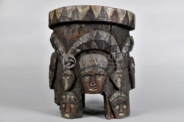 浮雕人面百步蛇木椅藏品圖，第4張