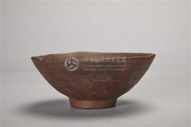 紅胎褐釉色素面釉陶碗藏品圖，第2張