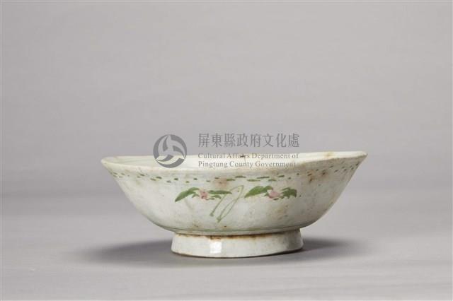 白瓷花瓣碗藏品圖，第2張