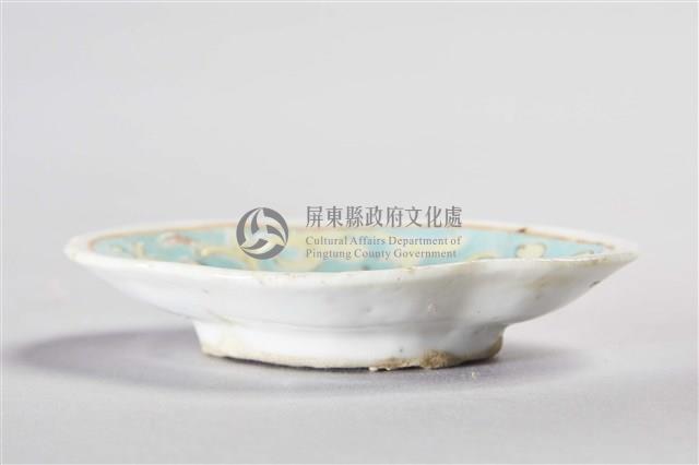 菱形青底黃粉花紋瓷碟藏品圖，第2張