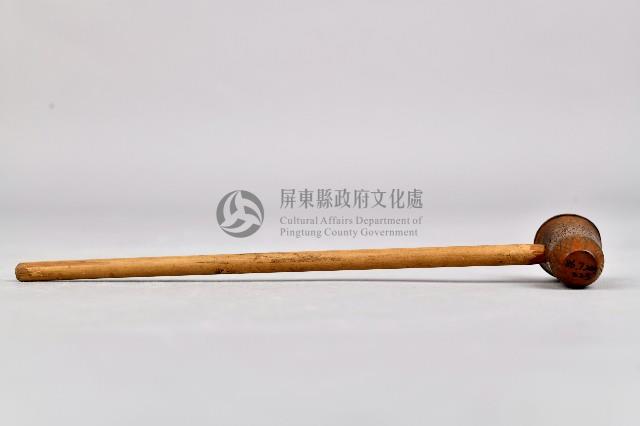 浮雕菱形百步蛇紋菸斗藏品圖，第2張