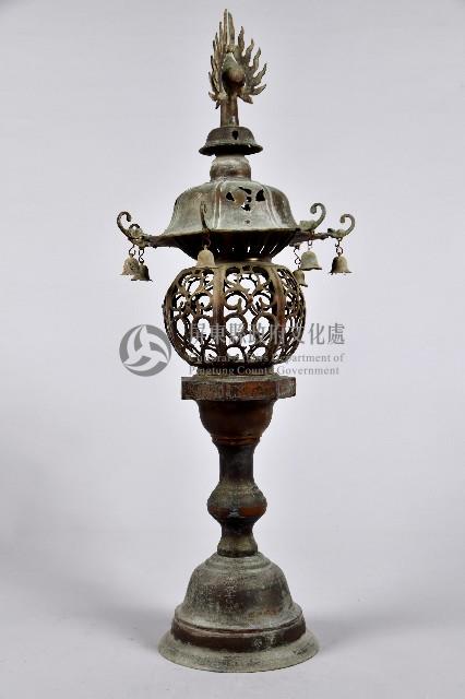 透雕捲草紋掛鈴油燈台-2藏品圖，第4張