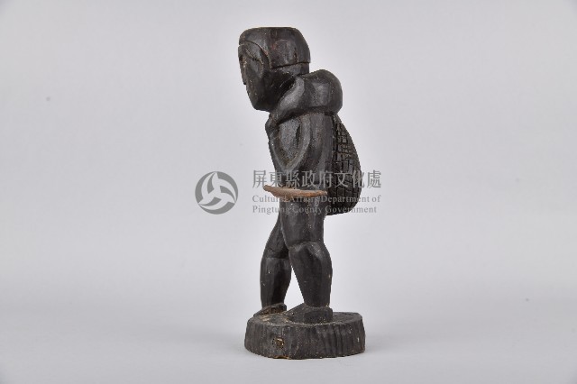 肩扛山豬立像人偶藏品圖，第4張