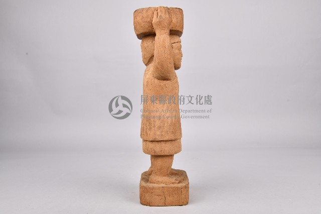 頭頂籃子女性立像人偶藏品圖，第4張