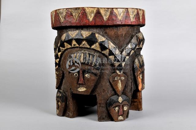 浮雕人面百步蛇木椅藏品圖，第3張