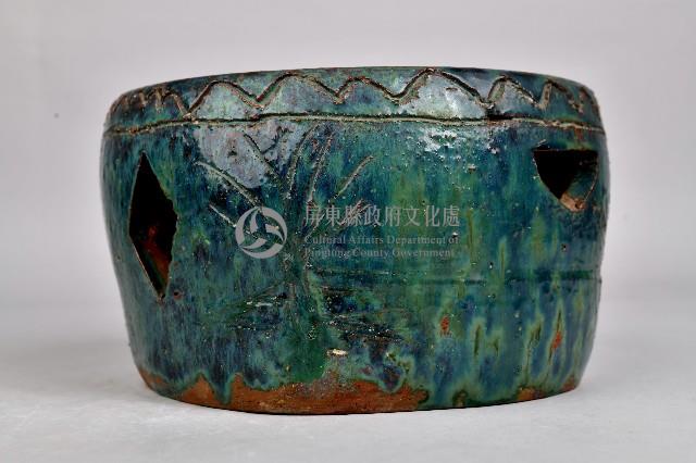 墨綠釉陶矮凳藏品圖，第4張