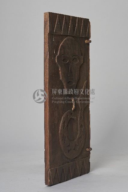 浮雕人面百步蛇木盾藏品圖，第4張