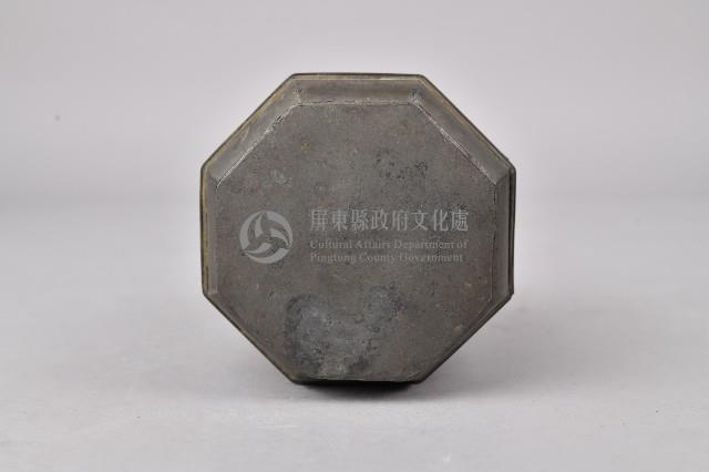 雙層八角錫製粉盒藏品圖，第6張