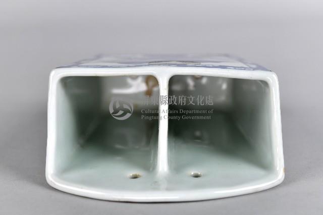 青花繪村景雙槽瓷箸籠藏品圖，第5張