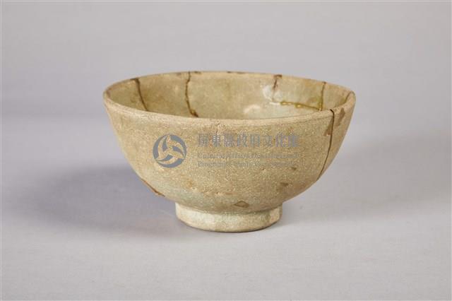 灰綠霧面陶碗藏品圖，第1張