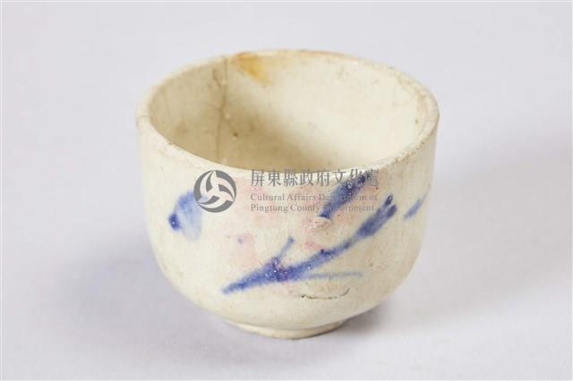 藍葉粉花紋茶杯藏品圖，第1張