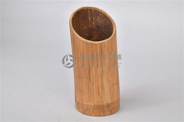 斜口竹製杯藏品圖，第1張
