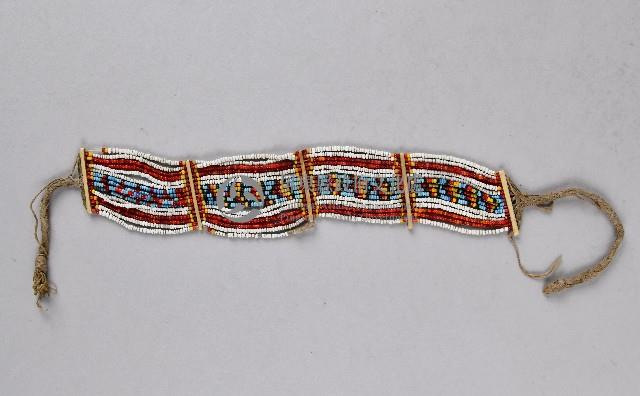 紅白藍單色琉璃珠飾藏品圖，第1張