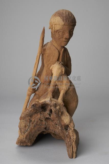 手持刺槍男性坐像人偶藏品圖，第1張