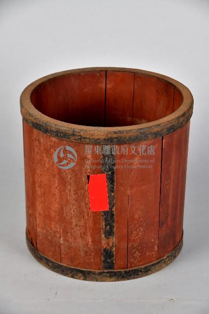 木製刻紋穀桶藏品圖，第1張