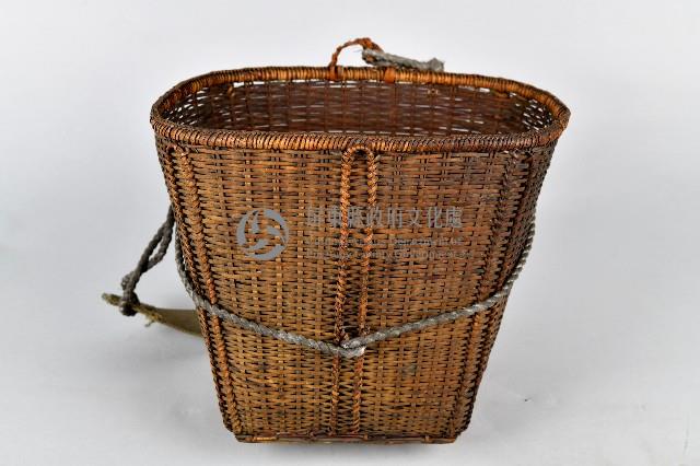 竹籐製背籃藏品圖，第1張