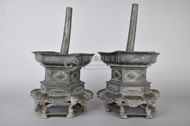 六角六足束腰合金燭台藏品圖，第1張