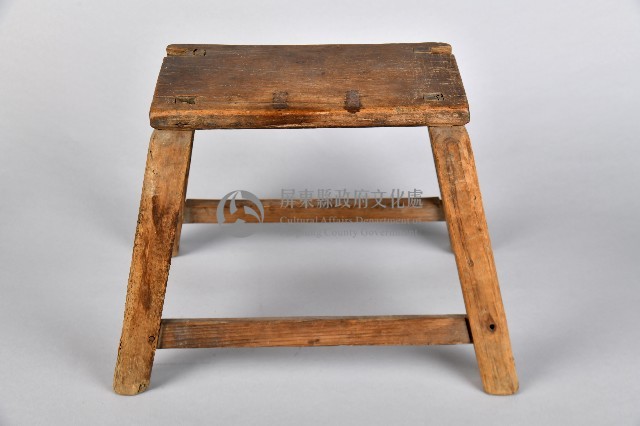 素面榫接木製板凳藏品圖，第1張