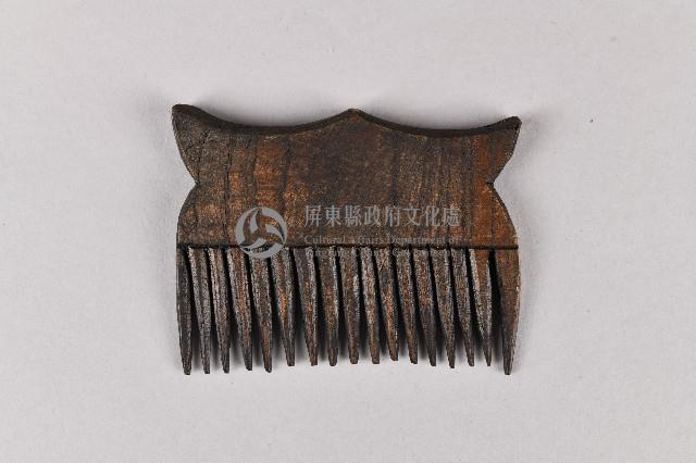 木製梳藏品圖，第1張