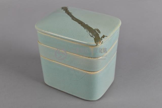 天青釉三層陶便當盒藏品圖，第1張