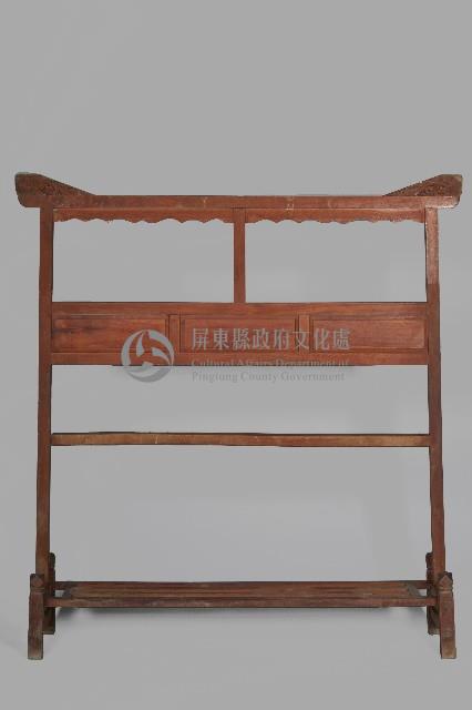 雕刻客家木製衣架藏品圖，第1張